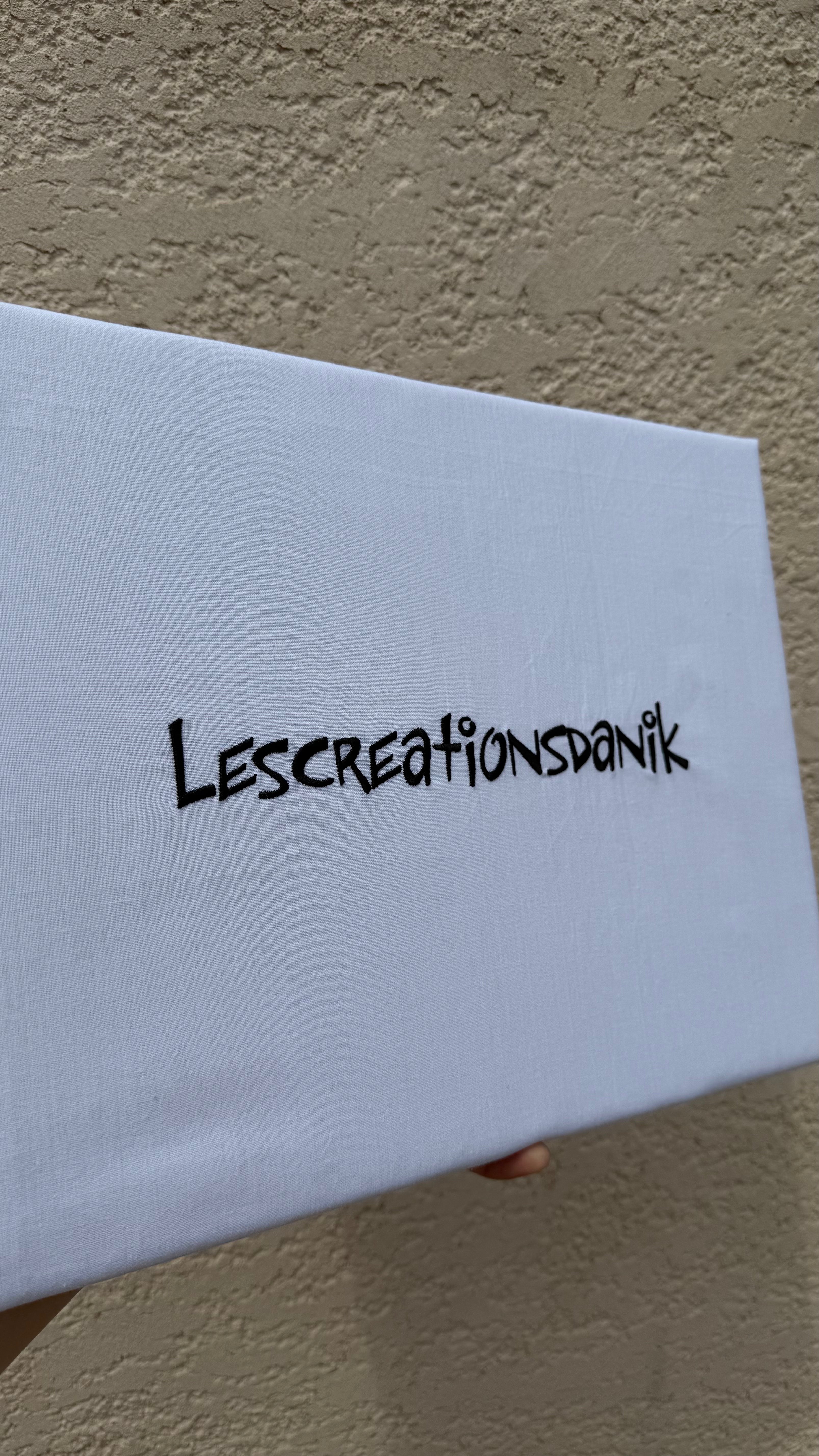 Tableau Brodé Épinglable
